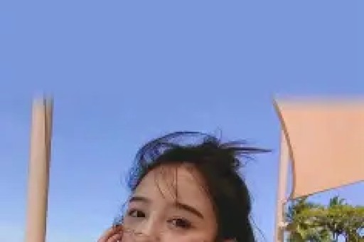 美顶流纯神演穿普拉达的女王2被删光！秀身体黑历史太多