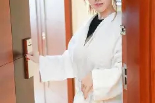 娱乐圈大瓜连连：出轨、当爸、婚礼与粉丝疯狂挤爆现场
