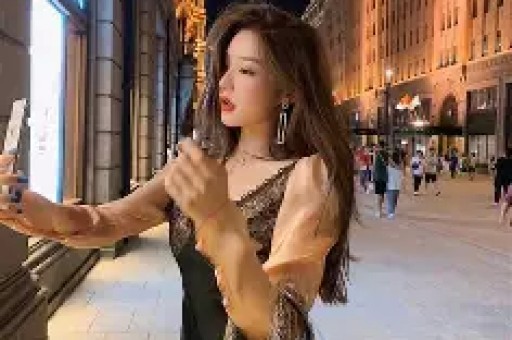 78岁秦祥林现状：前妻是谢贤初恋定居美国成富商谢贤去世没来